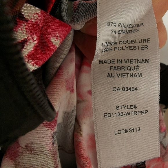 RICKI'S Red roses Dress cap sleeve peplum waist size small - Picture 6 of 11